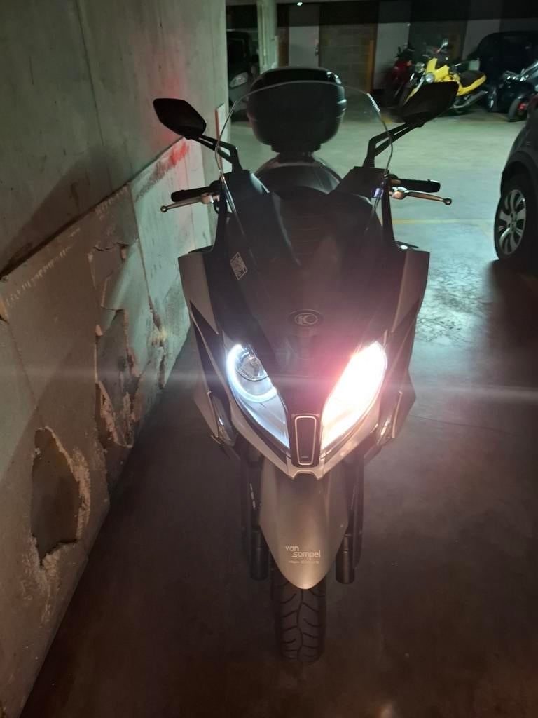 KYMCO Downtown exclusief 125cc, Fietsen en Brommers, Scooters | Kymco, 125 cc, Zo goed als nieuw, Benzine