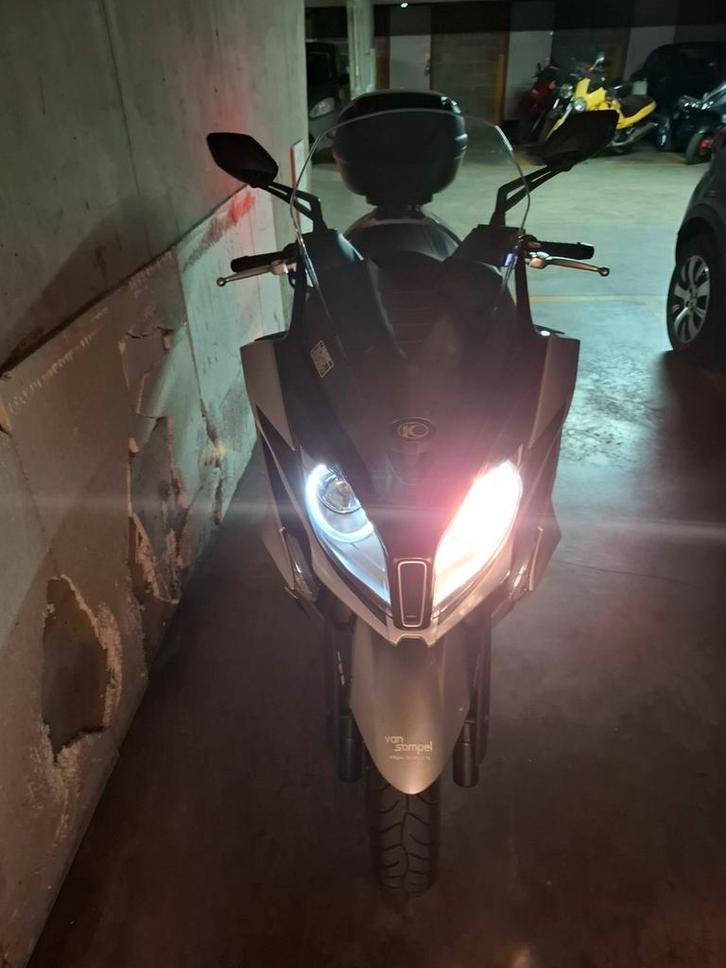 KYMCO Dowtown exclusif 125 cc, Vélos & Vélomoteurs, Scooters | Kymco, Comme neuf, Essence