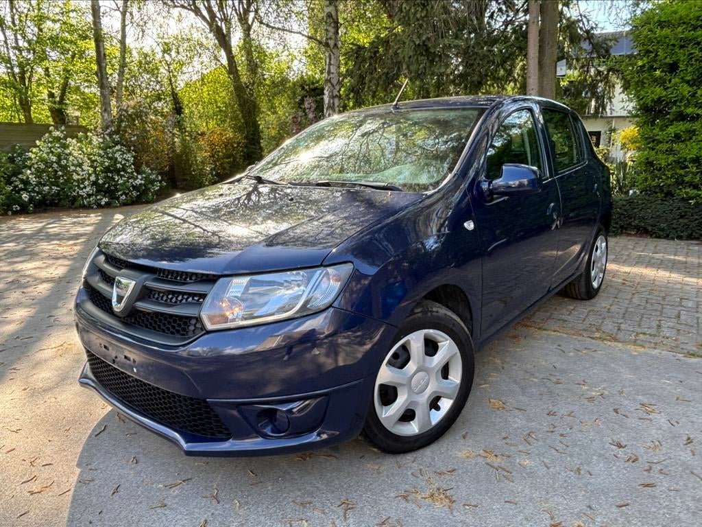 Dacia Sandero année 2015 avec 144,00 km 1.2 essence, Autos, Volkswagen, Entreprise, Autres modèles, Essence, Carnet d'entretien