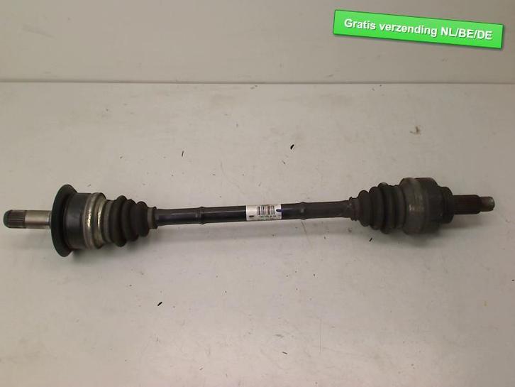 AANDRIJFAS LINKS ACHTER BMW 1 serie (F20) (33207597681), Auto-onderdelen, Remmen en Aandrijving, BMW, Gebruikt