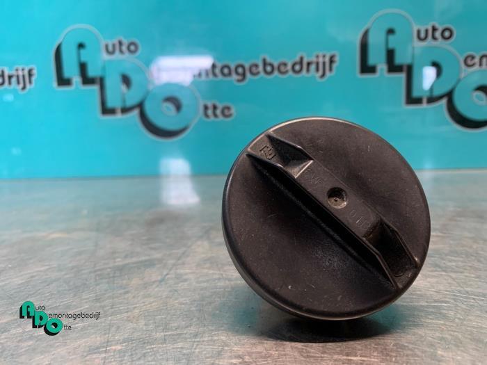 Tankdop van een Toyota Corolla (Corolla 96-) (205), Auto-onderdelen, Overige Auto-onderdelen, Toyota, Gebruikt, 3 maanden garantie