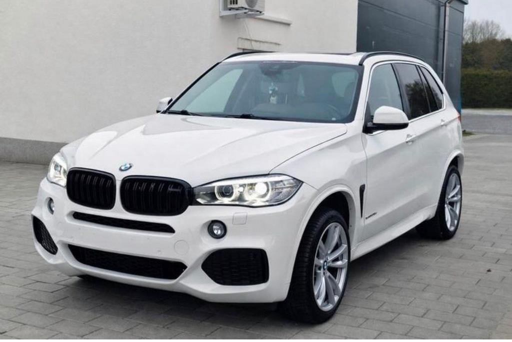 BMW X5  M- PAKKET MET  20 INCH VELGEN LEDER  AUT., Automaat, Wit, Leder, Diesel