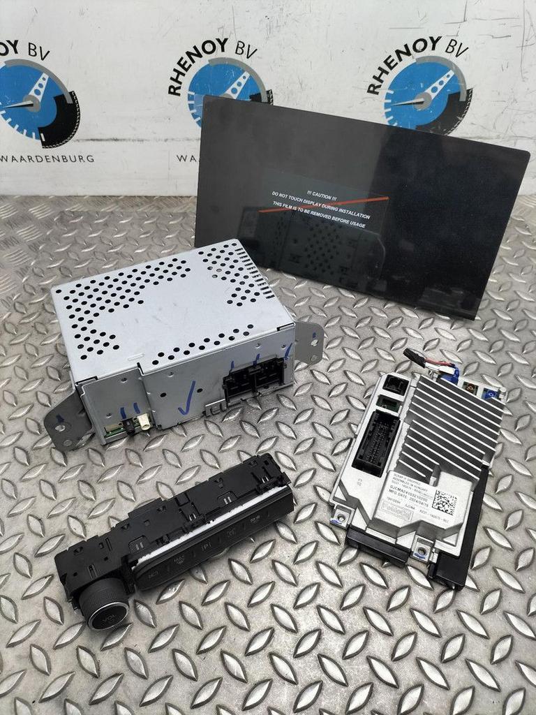 FORD TRANSIT CUSTOM SWB Trail NAVIGATIE 2024, Ophalen of Verzenden, Gebruikt, Stiba lid