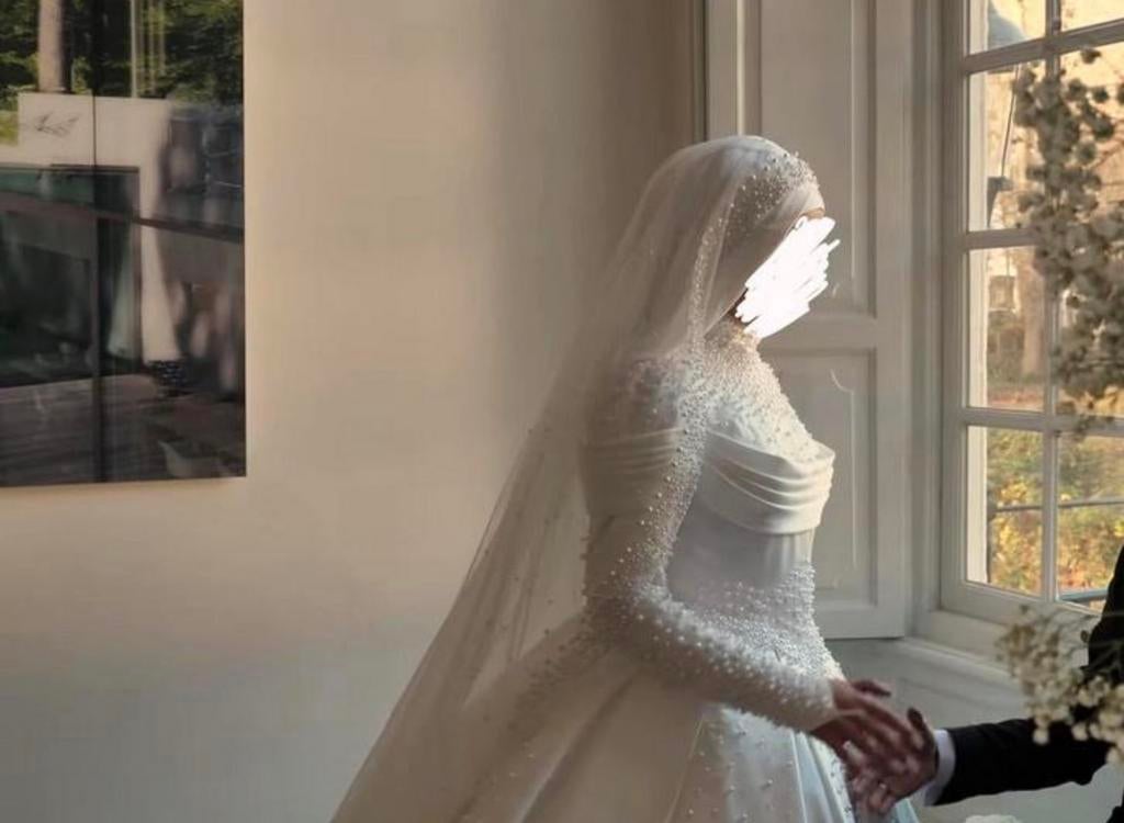 Gelinlik trouwjurk parels kapali, Vêtements | Femmes, Vêtements de mariage & Accessoires de mariage, Enlèvement, Comme neuf, Blanc