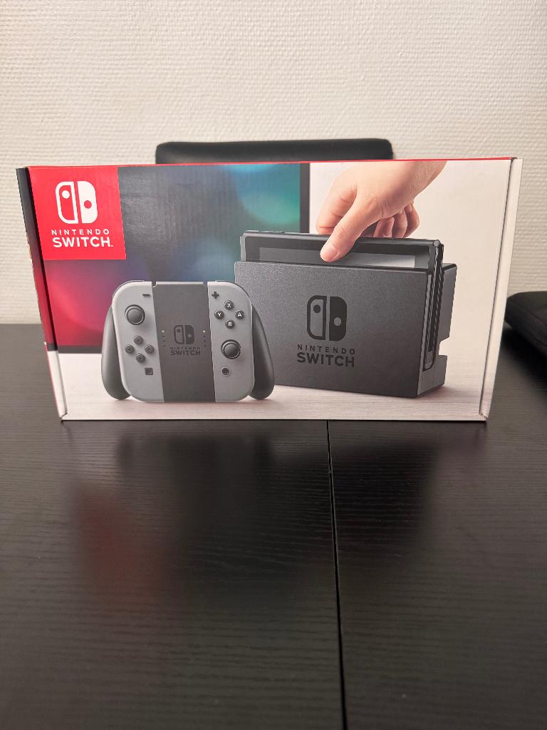 Nintendo Switch – Très bon état – Complète en boîte, Enlèvement, Utilisé, Sans contrôleur, Switch Original