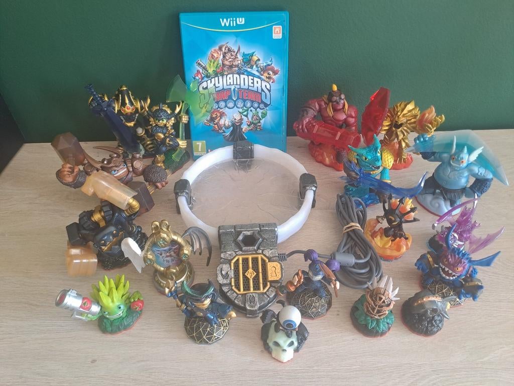 Nintendo Wii U Skylanders Trap Team Game + Portal, Consoles de jeu & Jeux vidéo, Jeux | Nintendo Wii U, Combat, Enlèvement