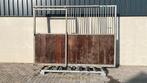 Voorwand met schuifdeur | 3000 x 2400 mm. | Redelijke staat, Pâturage, 4 chevaux ou poneys ou plus