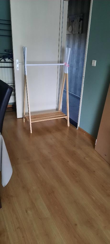 Tipi kleding of jassenrekje, Ophalen, Zo goed als nieuw, Minder dan 140 cm, 70 tot 85 cm