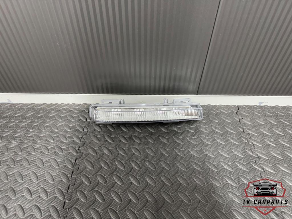 Mercedes classe C W204 feux diurnes droit a2049069000, Mercedes-Benz AG, Mercedes-Benz, Utilisé, Mercedesstrasse 120
70372  Stuttgart, DE