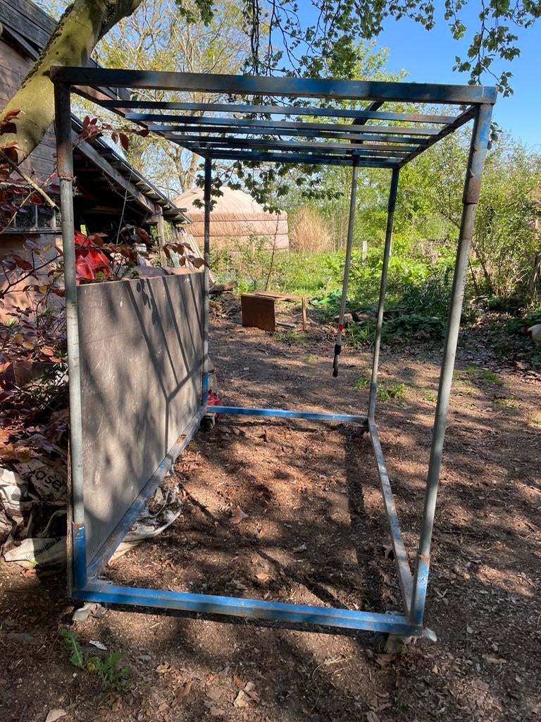 Support métallique sur roulettes, Enlèvement, Utilisé, Métal