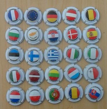 Champagne capsules - Generieken EU landen Europa (G C131 1), Collections, Collections complètes & Collections, Envoi