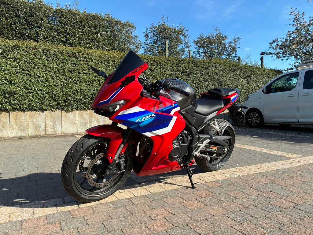 Prachtige 2025 Honda CBR500R ABS met stealth mirrors, 2 cilinders, Occasion, Minimaal motorrijbewijs A2, ABS