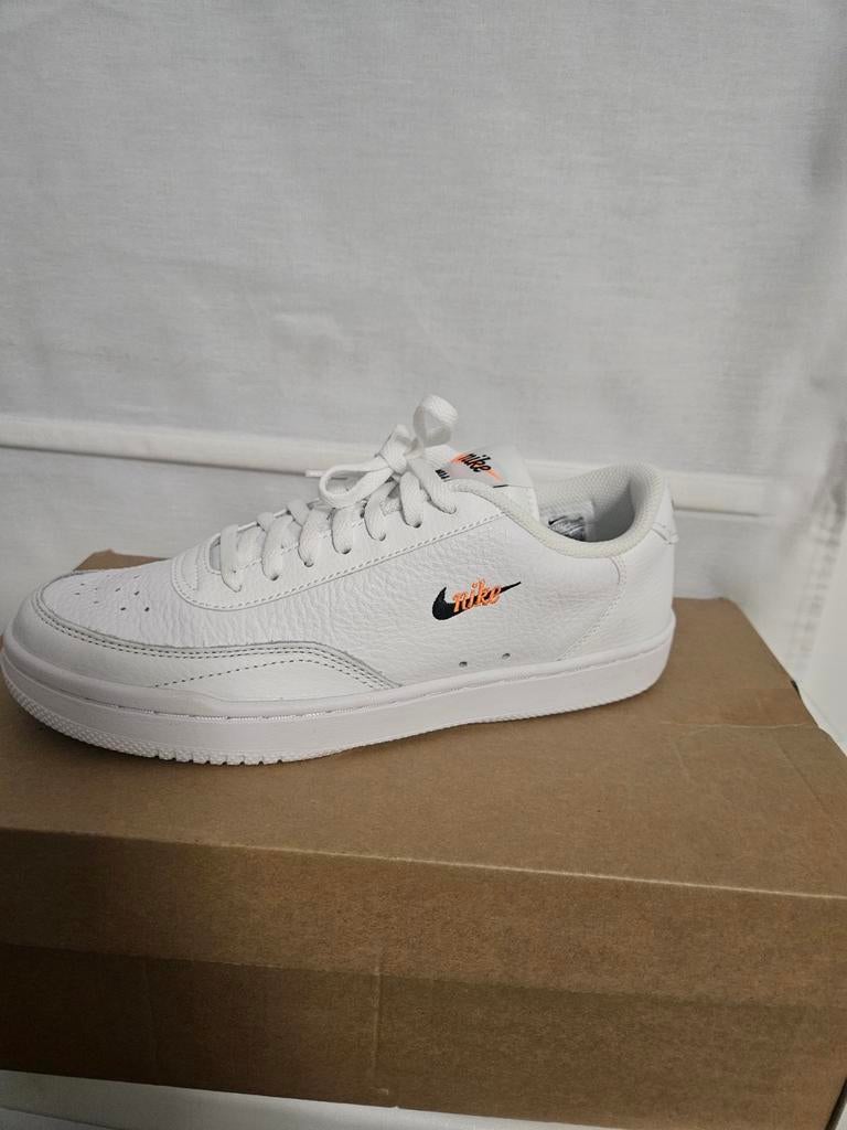 Baskets Nike Sportswear Court Vintage, 38,5,unisexe, Sports & Fitness, Enlèvement ou Envoi