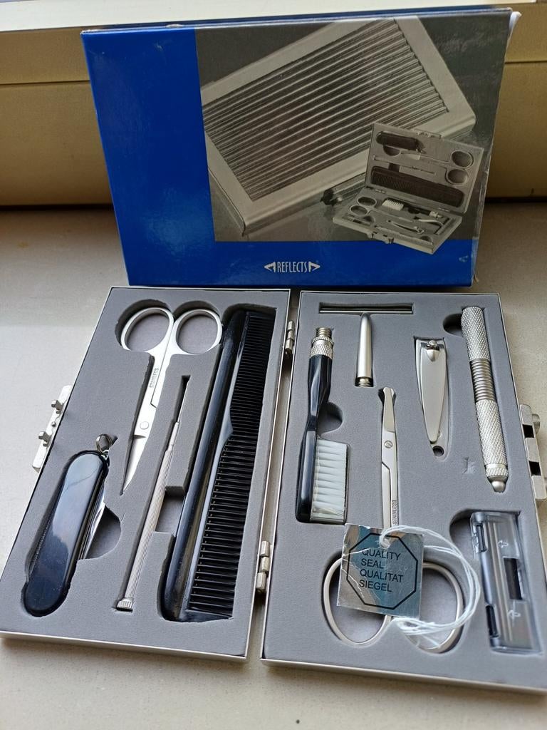 Ensemble TRAVEL tout-en-un pour homme., Enlèvement ou Envoi