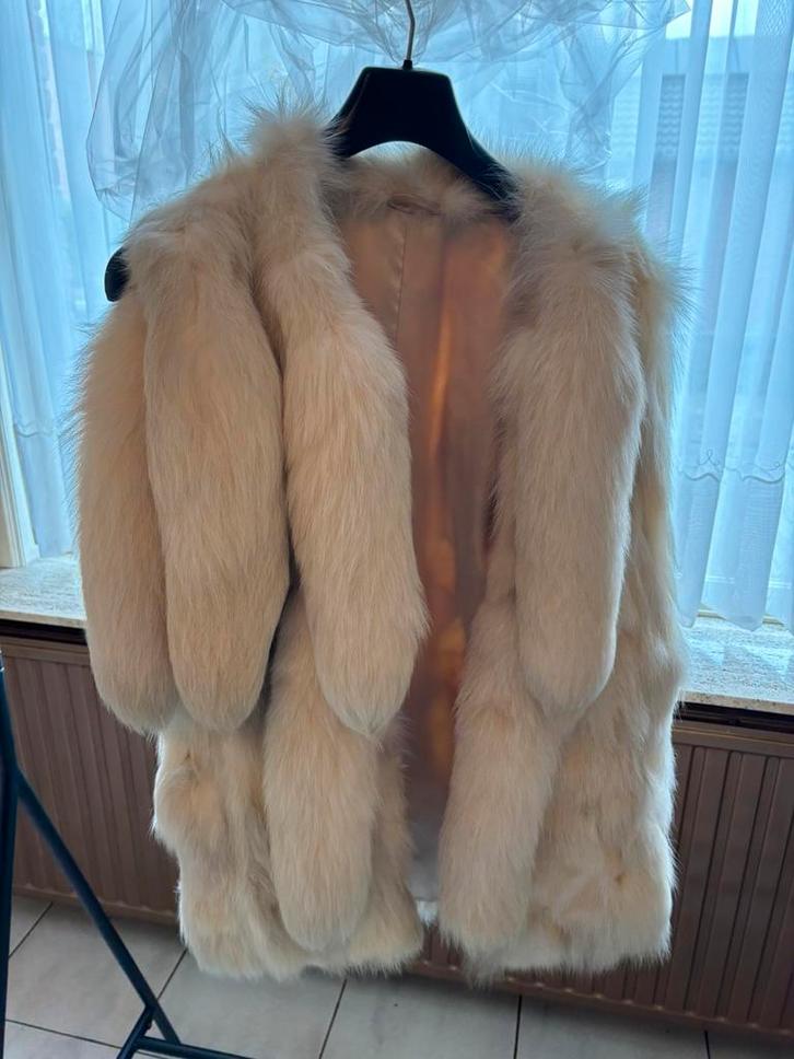 Bontjas - gilet witte vos 40-42, Kleding | Dames, Jassen | Winter, Zo goed als nieuw, Ophalen