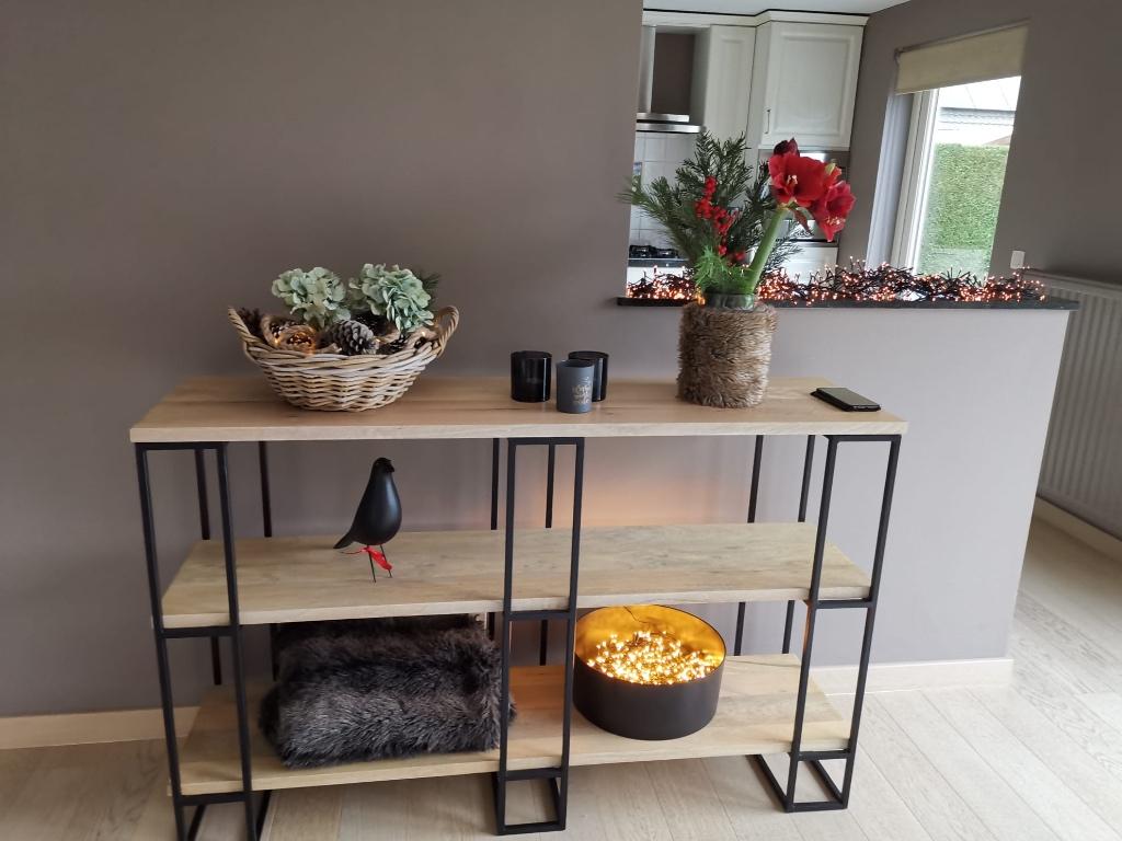 stevige teakhouten kast, Huis en Inrichting, Kasten | Stellingkasten, Zo goed als nieuw, Ophalen