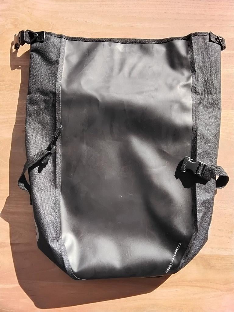 Fietstas AGU Shelter Large Zwart, Ophalen, Nieuw, AGU