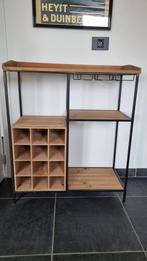 Wandkastje - wijnrek, Ophalen