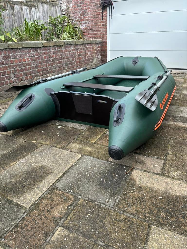Complete visboot set – Kolibri KM300 + motor + accu, Watersport en Boten, Rubberboten, Zo goed als nieuw, Ophalen