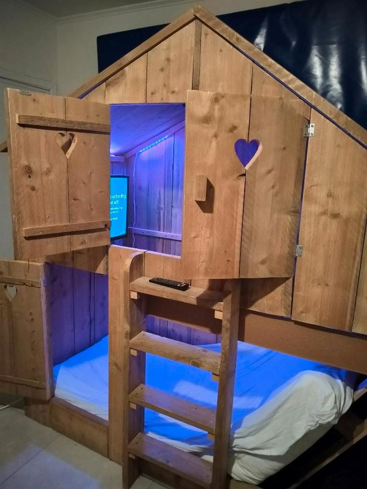 Steigerhouten stapelbed huisje, Enfants & Bébés, Chambre d'enfant | Lits superposés & Lits mezzanines, Comme neuf, Lits superposés