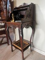 Luiks bijzet tafeltje;met mooi steekwerk., Antiek en Kunst, Ophalen