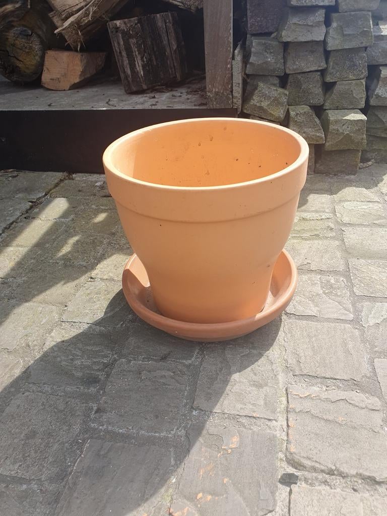 Terracotta ronde bloempot met schaal, Enlèvement, Terracotta