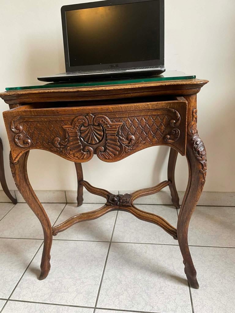 Luiks schrijftafeltje,mooi steekwerk., Ophalen