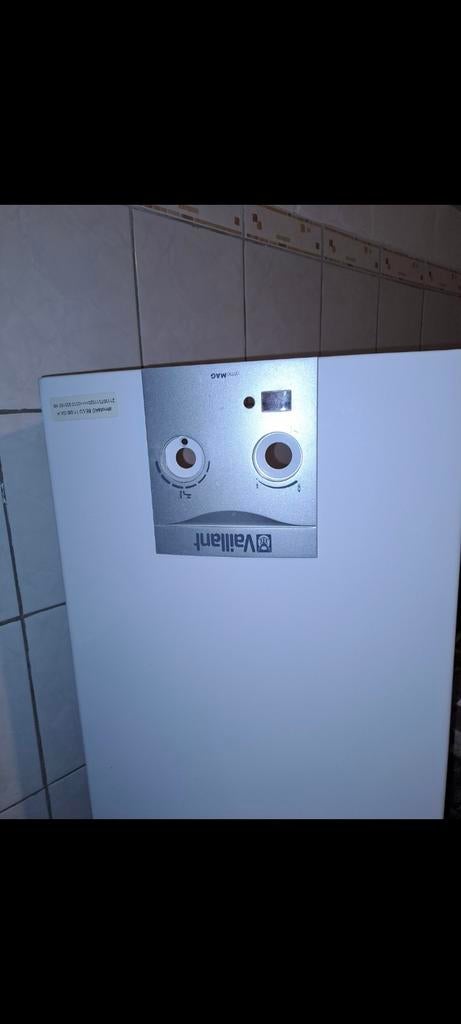 Avendre chauffe eau presque neuve il a ètait utiliser 6mois