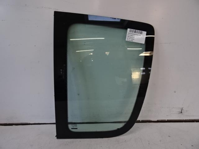 VITRE LATERALE ARRIÈRE GAUCHE Skoda Roomster (5J), Utilisé, Skoda