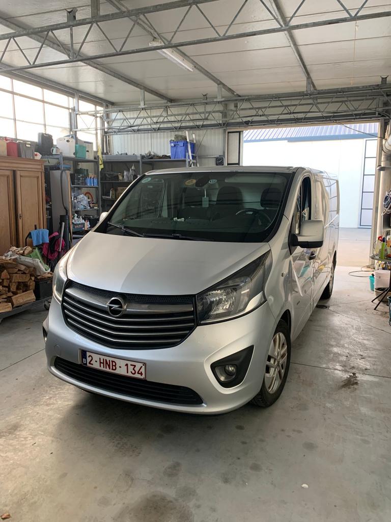 Opel Vivaro 1.6 CDTi BiTurbo, Auto's, Opel, Stof, Vivaro, Zwart, 4 cilinders