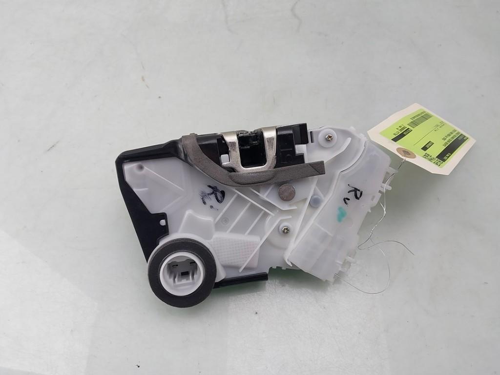 SERRURE DE PORTE RODS AVANT DROIT Yaris Cross (PB1 / PJ1), Kundenbetreuung@toyota.de, Toyota, Utilisé, Toyota-Allee 2
50858  Köln, DE