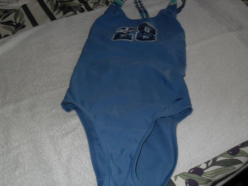 badpakje speedo maat 128, Meisje, Badpak, Zo goed als nieuw, Speedo