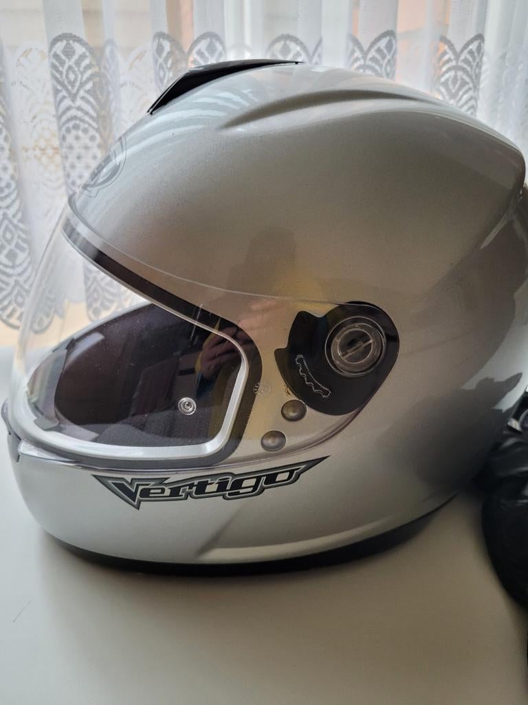 Motorhelm,merk Lazer + motorhandschoenen, Motoren, Ophalen, Lazer