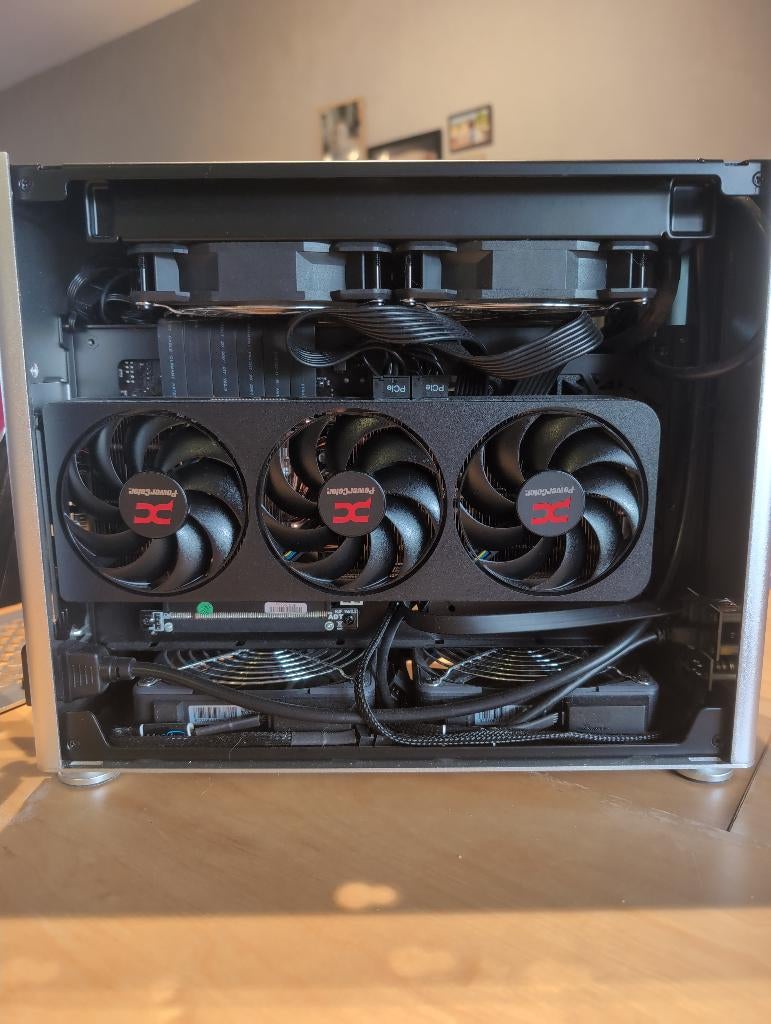 Jonsbo A4 + CORSAIR - H100x ELITE, Computers en Software, Computerkoelers, Ophalen, Zo goed als nieuw, Waterkoeling