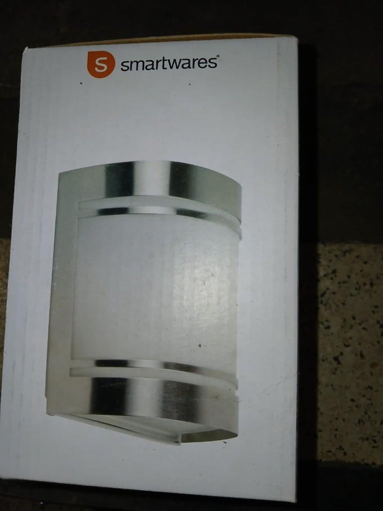 Lampe extérieure design Smartwares - Inox - neuve, Maison & Meubles, Lampes | Appliques, Neuf, Verre, Autres matériaux, Enlèvement ou Envoi