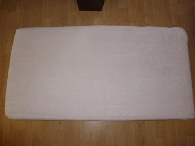 Twee matrassen voor kinderbed, 120 x 60 cm. 10 euro samen, Ophalen of Verzenden