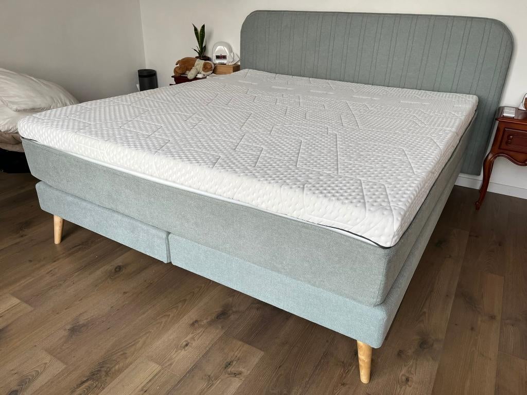 Nieuw in doos! Emma boxspring 180x200 mintgroen, Huis en Inrichting, Slaapkamer | Boxsprings, Ophalen, Groen, 180 cm, 200 cm