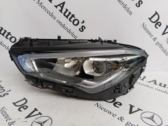 Phare gauche d'un Mercedes CLA, Autos : Pièces & Accessoires, 3 mois de garantie, Utilisé, -, -