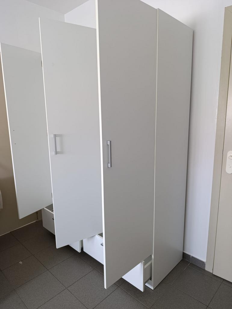 Witte kledingkast, Ophalen, Zo goed als nieuw