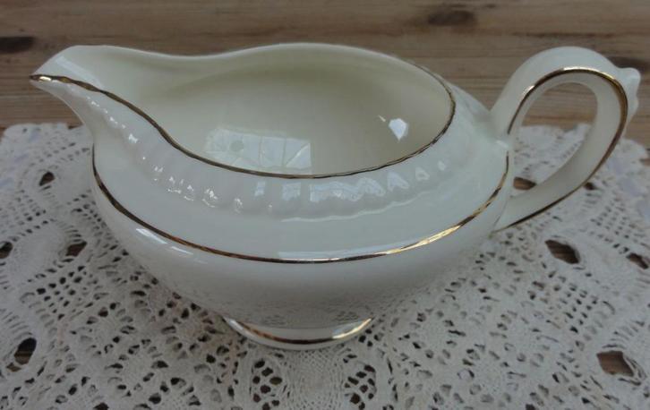 Mosa melkkannetje met goud kleurige randjes, Enlèvement ou Envoi