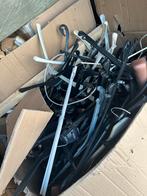 Verschillende dozen met hangers om weg te geven, Ophalen, Zo goed als nieuw