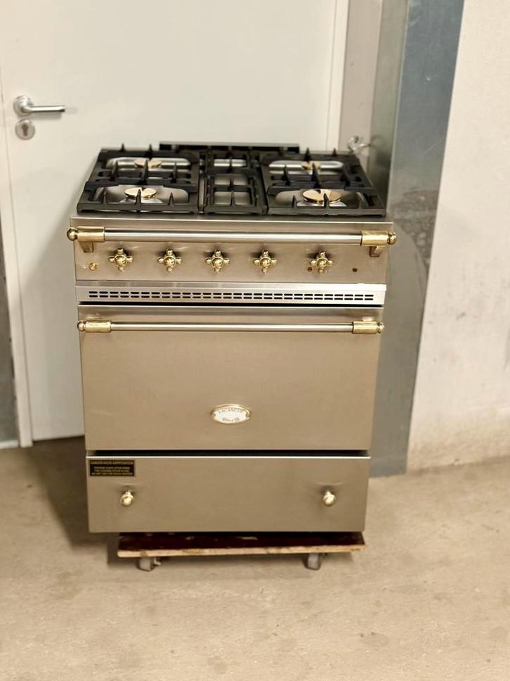 Rvs Lacanche Gasfornuis met Gasoven, Elektronische apparatuur, Fornuizen, Zo goed als nieuw, Gas, 4 kookzones, 85 tot 90 cm, 45 tot 60 cm