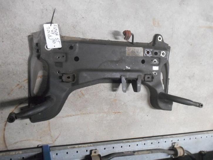 SUBFRAME VOOR Ford Fiesta 5 (JD / JH) (01-2001/12-2009), Auto-onderdelen, Ophanging en Onderstel, Ford, Gebruikt