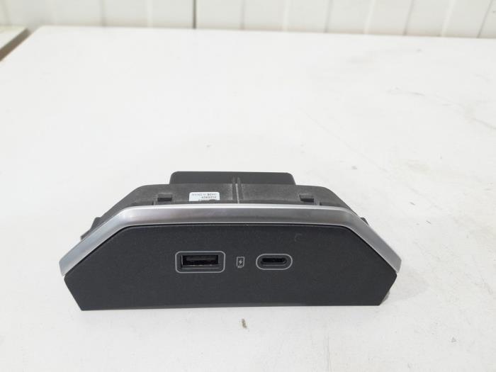 Port de chargement voiture électrique d'un Lynk & Co 01, Autos : Pièces & Accessoires, Électronique & Câbles, Autres marques automobiles