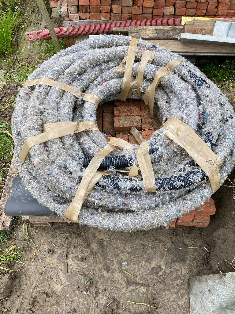 Drainage intestinal, Neuf, 6 mètres ou plus, 60 à 80 mm, PVC