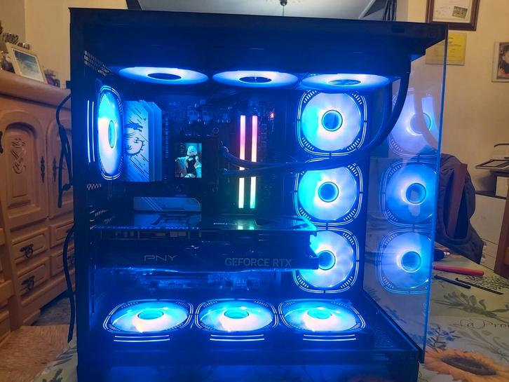 Nieuwe aquariumgamer pc 4k Ryzen 7 7800x3d en rtx 5070 pny!!, Computers en Software, Desktop Pc's, Nieuw, 4 Ghz of meer, SSD, 32 GB