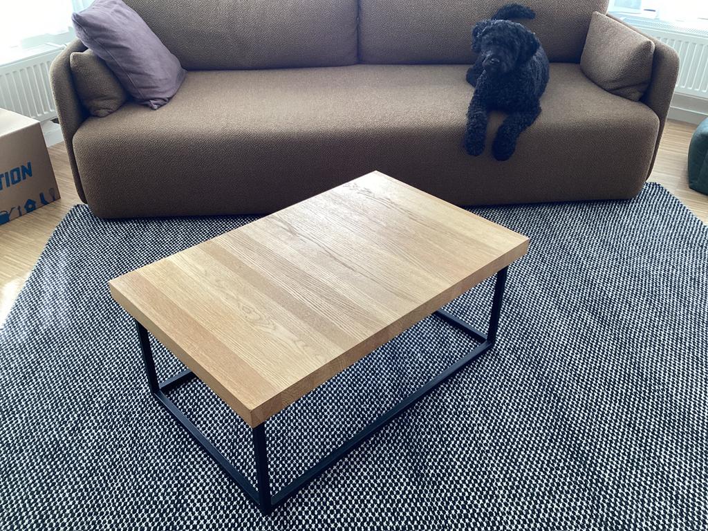 Salontafel – massief houten blad & zwart stalen frame, Ophalen, Zo goed als nieuw