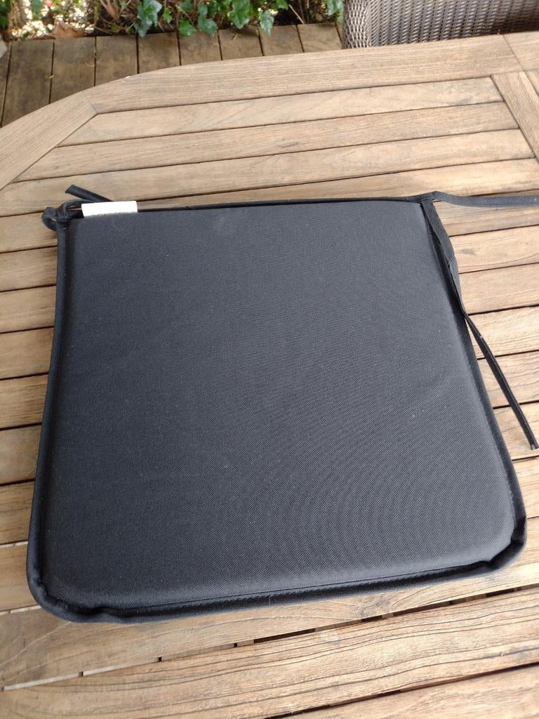 Stoelkussens 2 stuks, zwart,NIEUW,kunnen tegen regen, Tuin en Terras, Ophalen of Verzenden