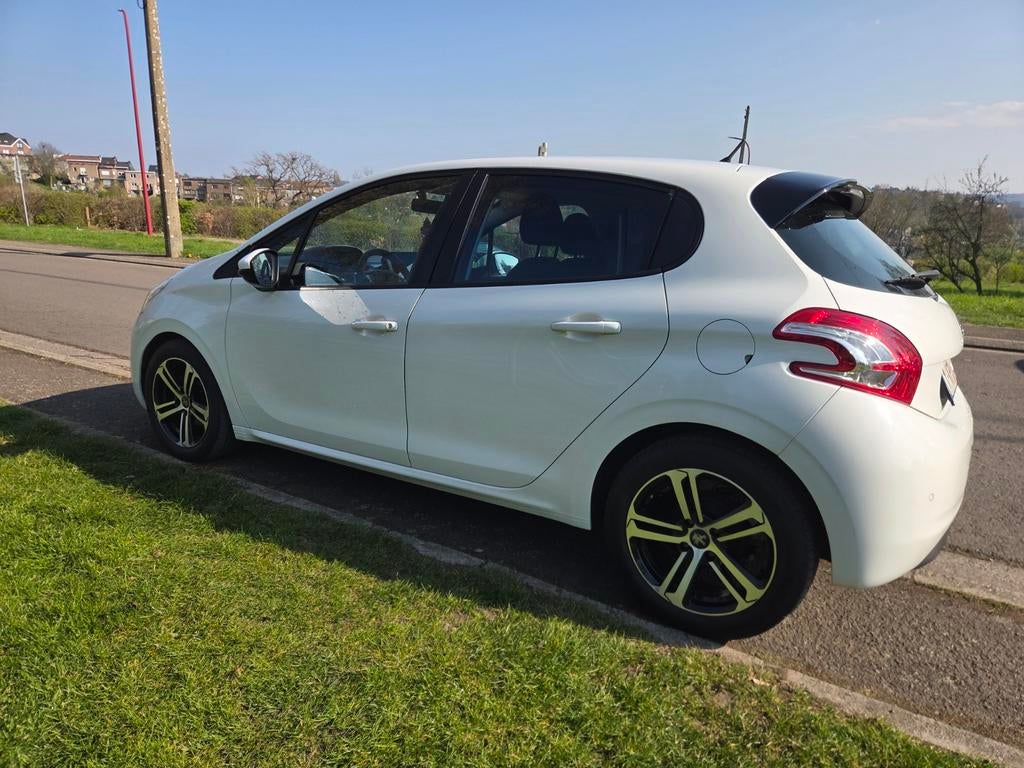 Peugeot 1.2 BENZINE ️ LPG AUTOMATISCHE TRANSMISSIE, Automaat, Euro 6, Particulier, Te koop