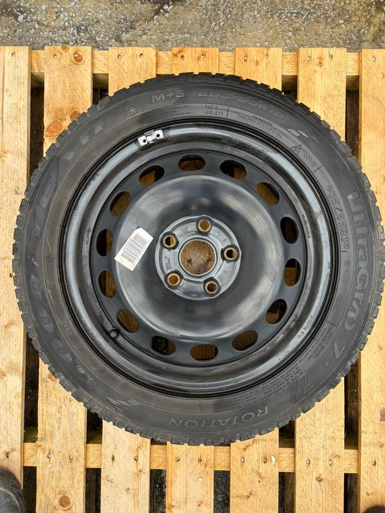 Roues Volkswagen en tôle, Pneus hiver, 16 pouces, 205 mm, Pneu(s)